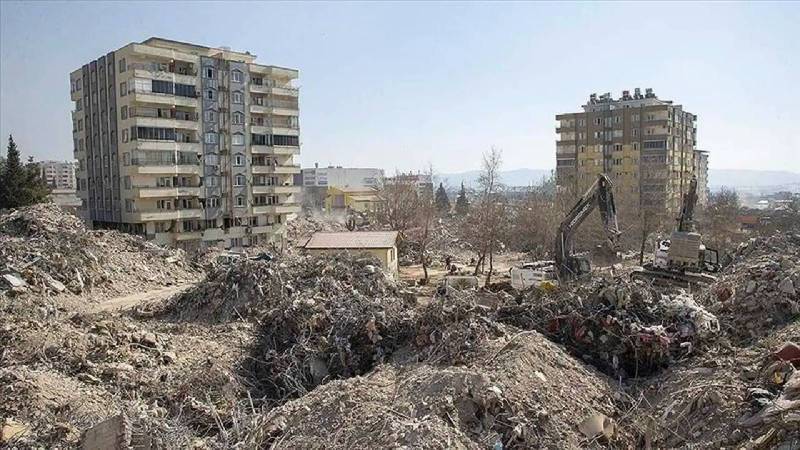 76 kişiye mezar olan Ebrar Sitesi davasında ara karar; 2 sanığa tutuklama