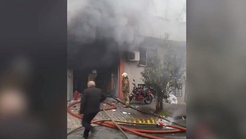 İstanbul’da depo yangını