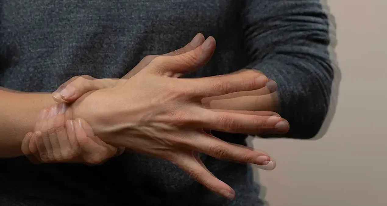 Doktorlar uyarıyor: Parkinson genç yaşta da görülebilir
