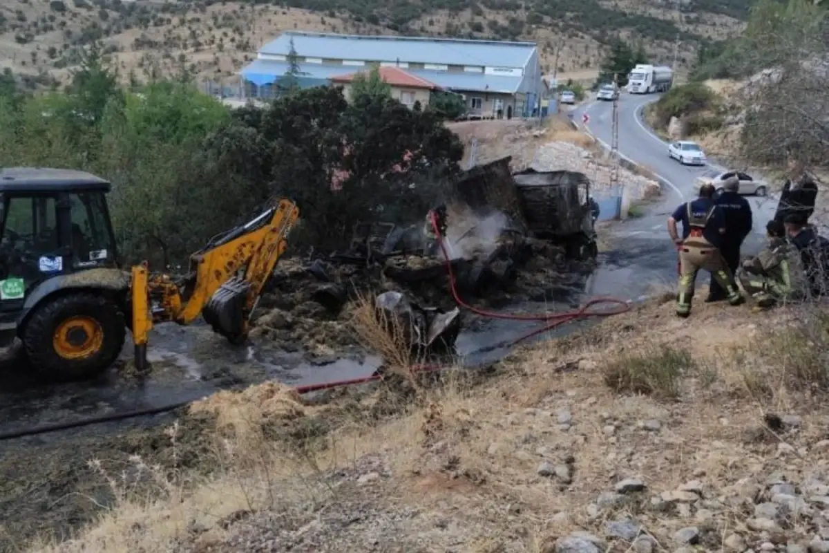 bir sondu bir yandi ayni tirda pes pese iki yangin O82uPHCL