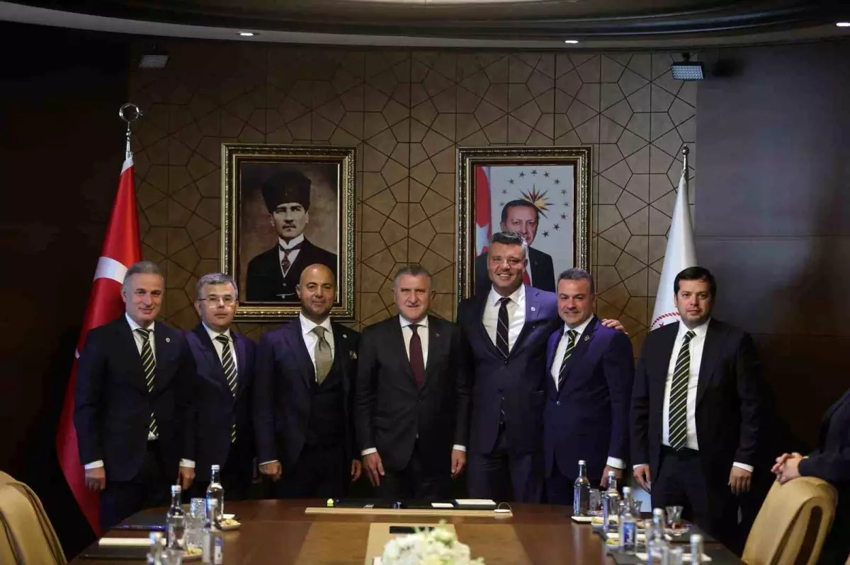 bakan baktan fenerbahce yonetimine tebrik LgFig9FP