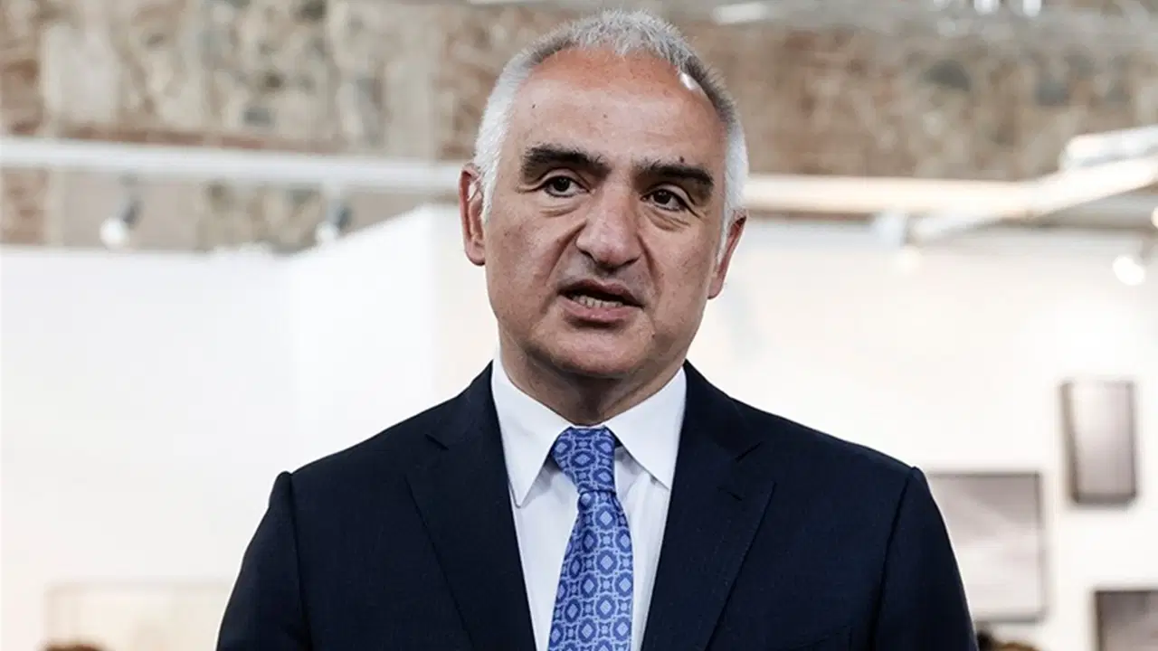 bakanligin yasakladigi kitaplar meclis gundeminde kendilerini inkar ediyorlar 3yPf8wDY.jpg