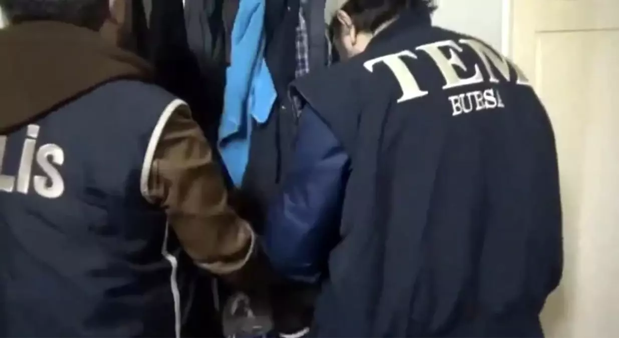 deasa bursada operasyon 10 gozalti 1DITxnzN.jpg