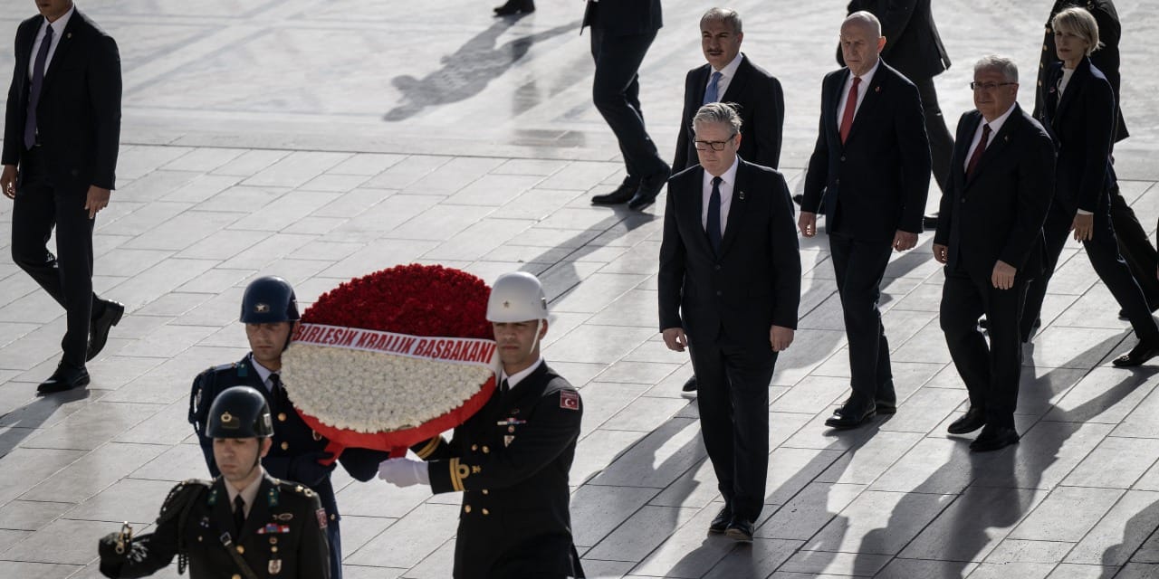 ingiltere basbakanindan anitkabir ziyareti saygilarimi sunmak bir onurdur V4aW9UyP.jpg