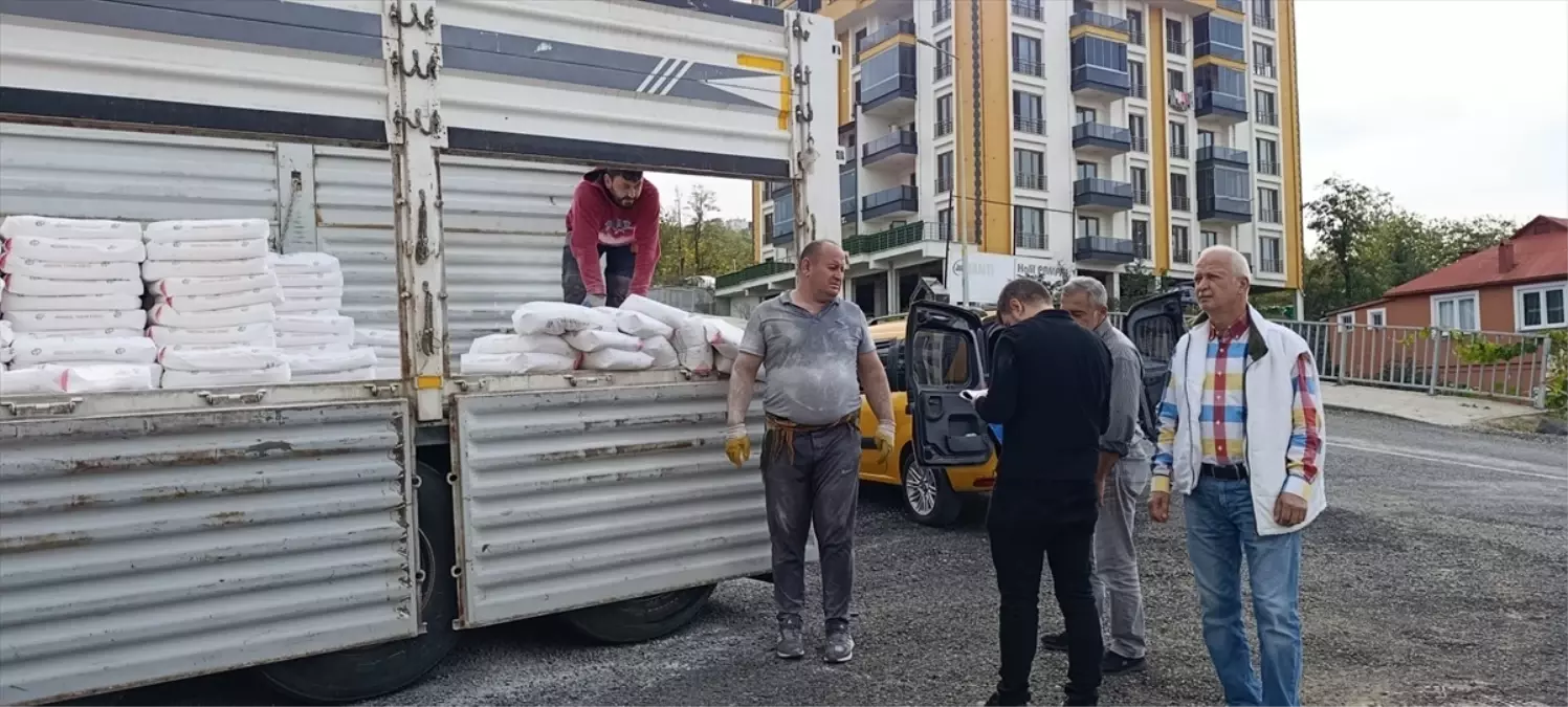 eynesilde ciftcilere tarim kireci dagitildi cdBCUBvL.jpg