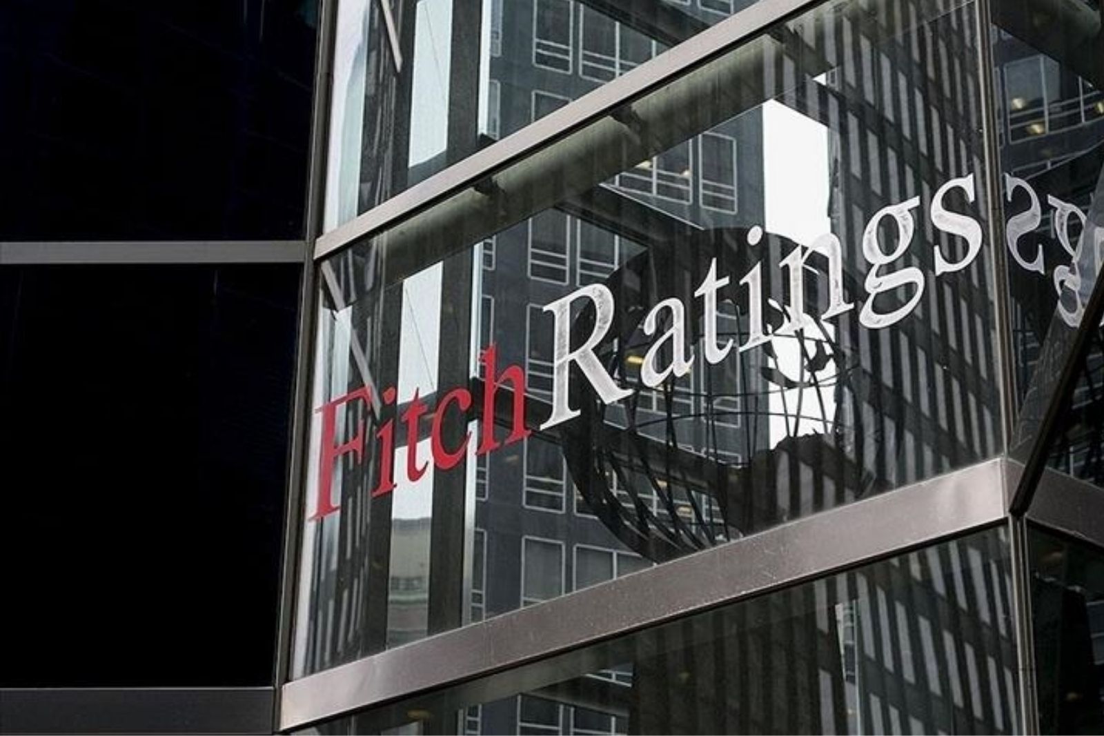 fitch ratings uzmanlari istanbulda turk ekonomisini masaya yatirdi TyEcJq2l.jpg