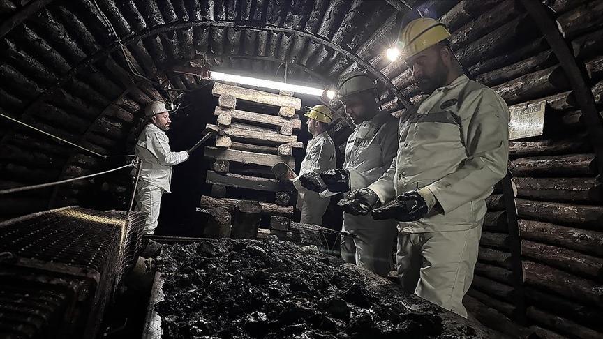 turkiye dunyada ticareti yapilan yaklasik 90 madenden 70ine sahip Ufb5YSgn.jpg