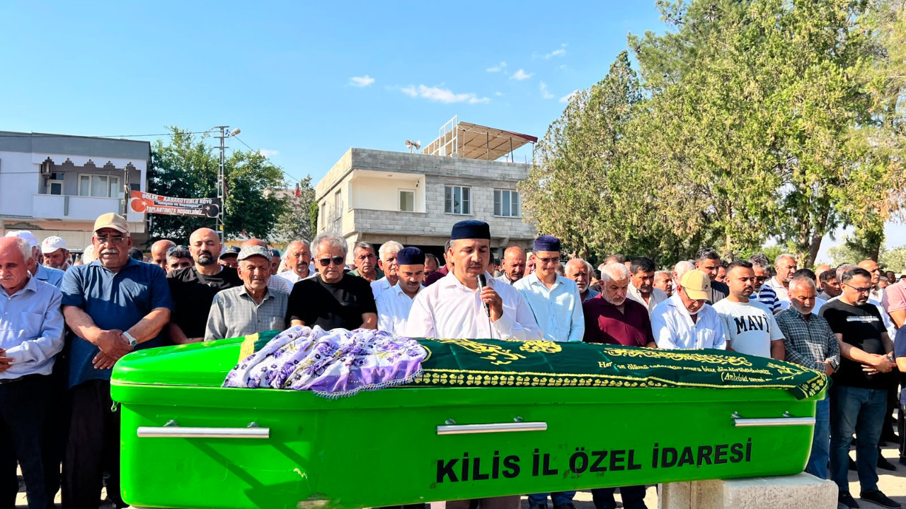 Boşanma aşamasındaki eşi tarafından öldürülen Hülya Eser son yolculuğuna uğurlandı